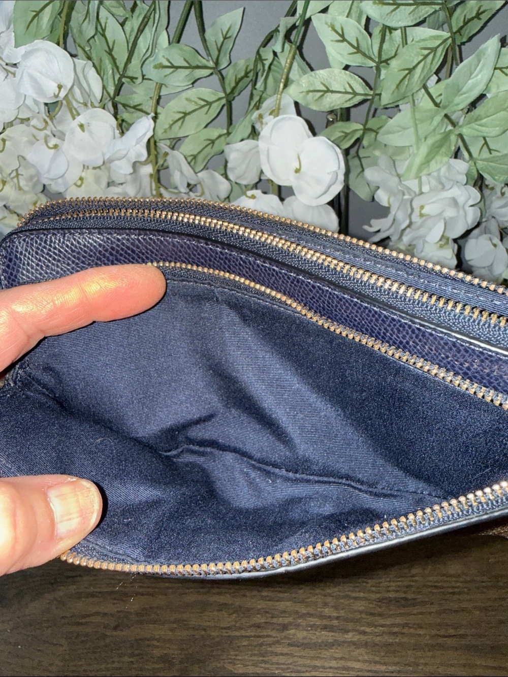 Coach NWOT double zip Tan Signature Canvas Wristlet with Navy Leather Trim - Picture 8 of 11